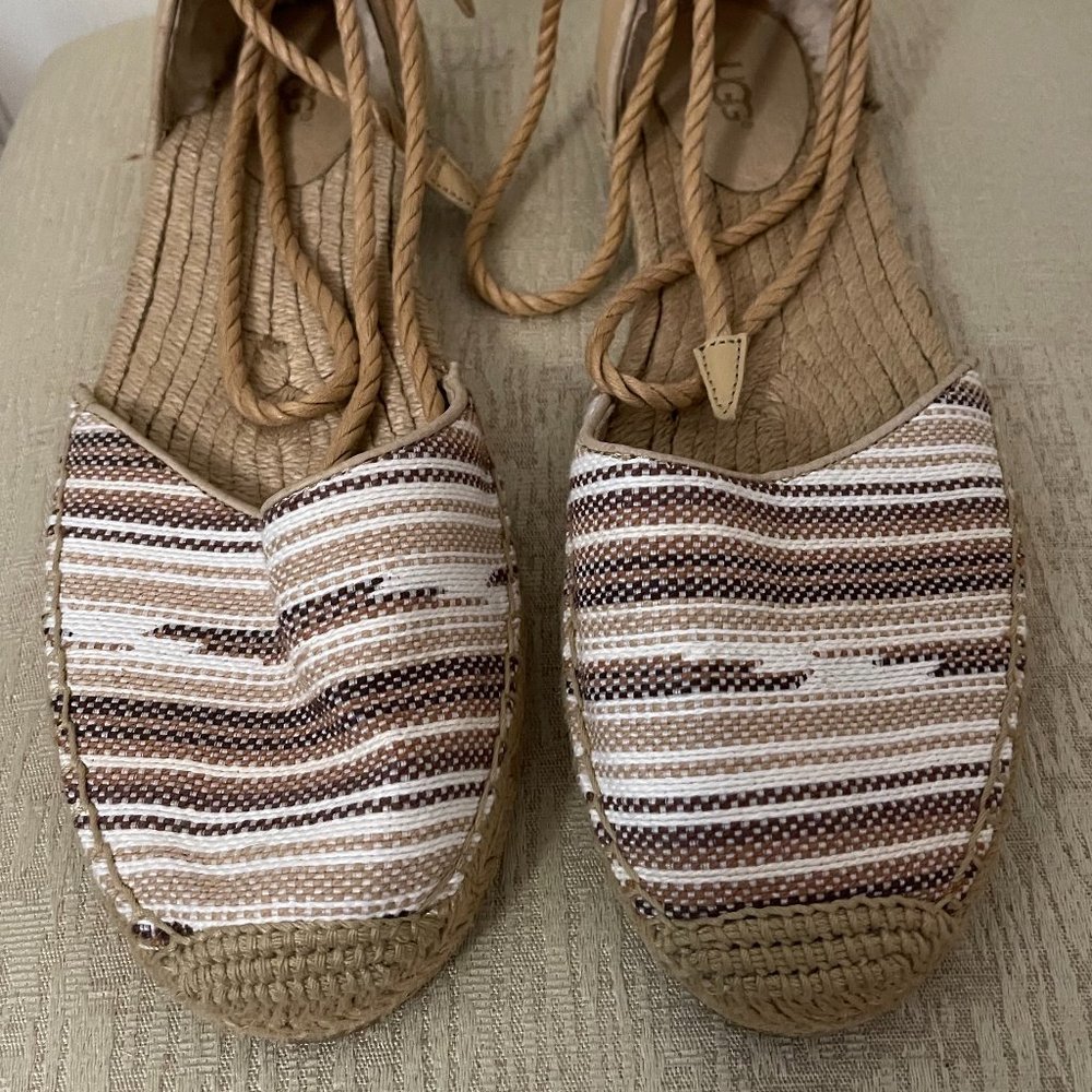 UGG Espadrilles SZ 10